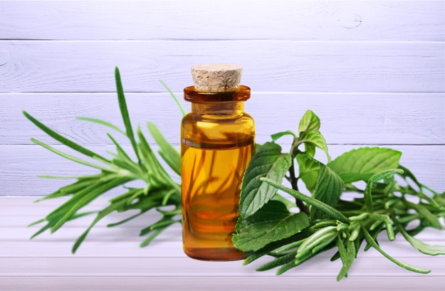 Tea Tree Oil | Essential Oil For Psoriasis: Try These Scents | oil remedies