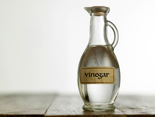 Why White Vinegar? | Try This Home Remedy For Dandruff | How To Get Rid Of Dandruff | Dandruff shampoo