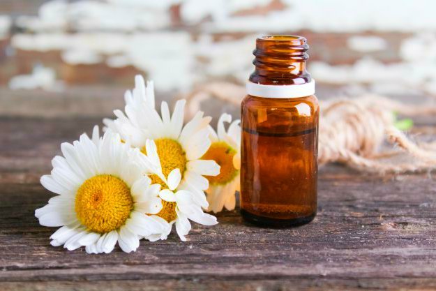 Chamomile Oil | Essential Oils for Treating Eczema | essential essential oils for eczema bath